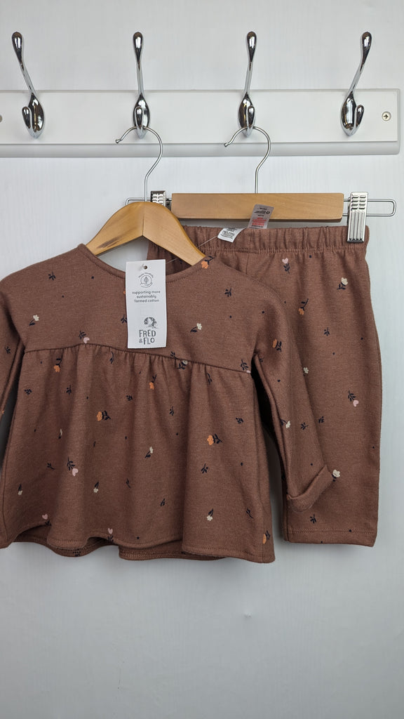 NEW Fred & Flo Brown Floral Top & Bottoms - Girls 3-6 Months Fred & Flo Used, Preloved, Preworn & Second Hand Baby, Kids & Children's Clothing UK Online. Cheap affordable. Brands including Next, Joules, Nutmeg Morrisons, TU, F&F, H&M.