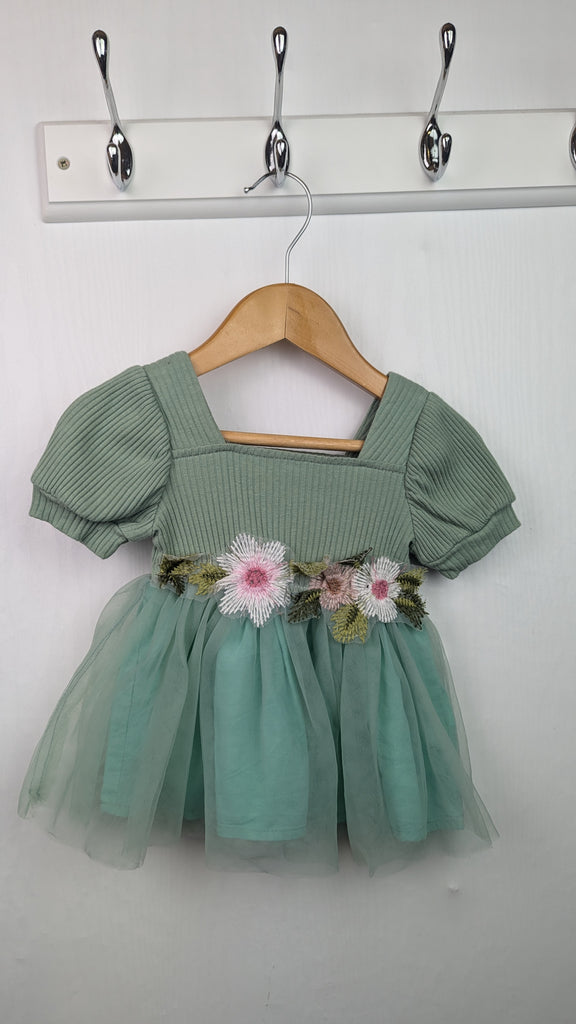 Green Floral Dress - Girls 3-6 months Little Ones Preloved Used, Preloved, Preworn & Second Hand Baby, Kids & Children's Clothing UK Online. Cheap affordable. Brands including Next, Joules, Nutmeg Morrisons, TU, F&F, H&M.