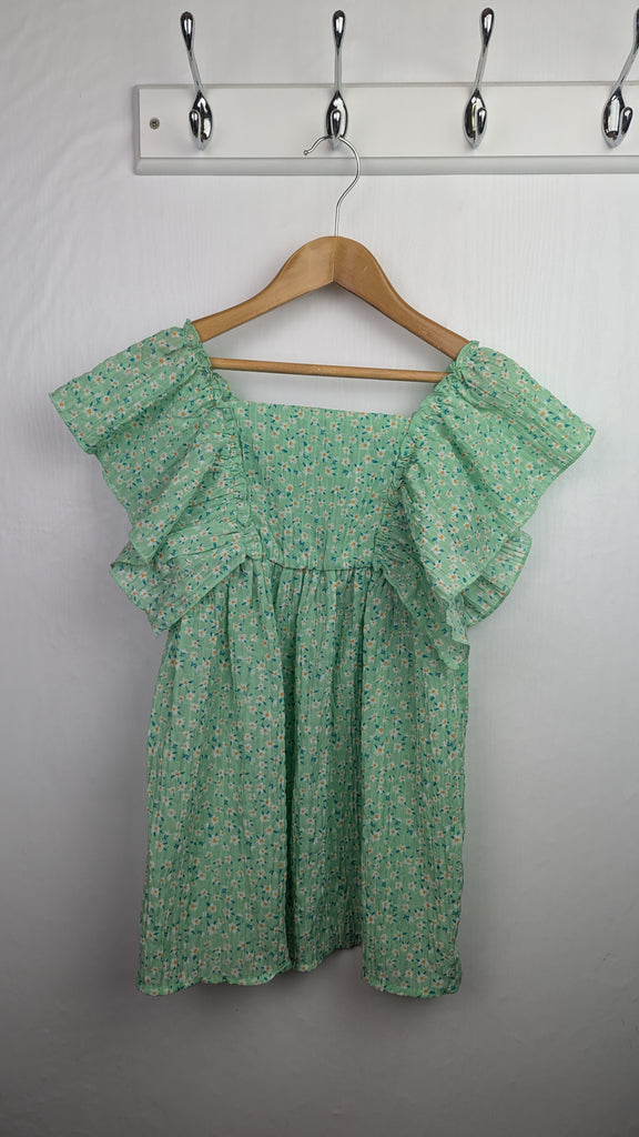 Primark Green Floral Dress - Girls 3-4 Years Little Ones Preloved Used, Preloved, Preworn & Second Hand Baby, Kids & Children's Clothing UK Online. Cheap affordable. Brands including Next, Joules, Nutmeg Morrisons, TU, F&F, H&M.