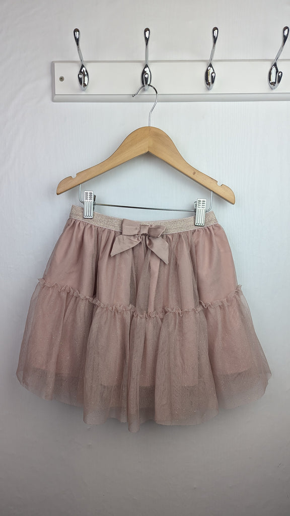 H&M Blush Pink & Gold Skirt - Girls 6-8 Years Little Ones Preloved Used, Preloved, Preworn & Second Hand Baby, Kids & Children's Clothing UK Online. Cheap affordable. Brands including Next, Joules, Nutmeg Morrisons, TU, F&F, H&M.