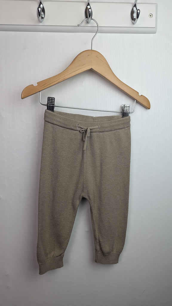 H&M Brown Knit Leggings - Boys 6-9 Months Little Ones Preloved Used, Preloved, Preworn & Second Hand Baby, Kids & Children's Clothing UK Online. Cheap affordable. Brands including Next, Joules, Nutmeg Morrisons, TU, F&F, H&M.