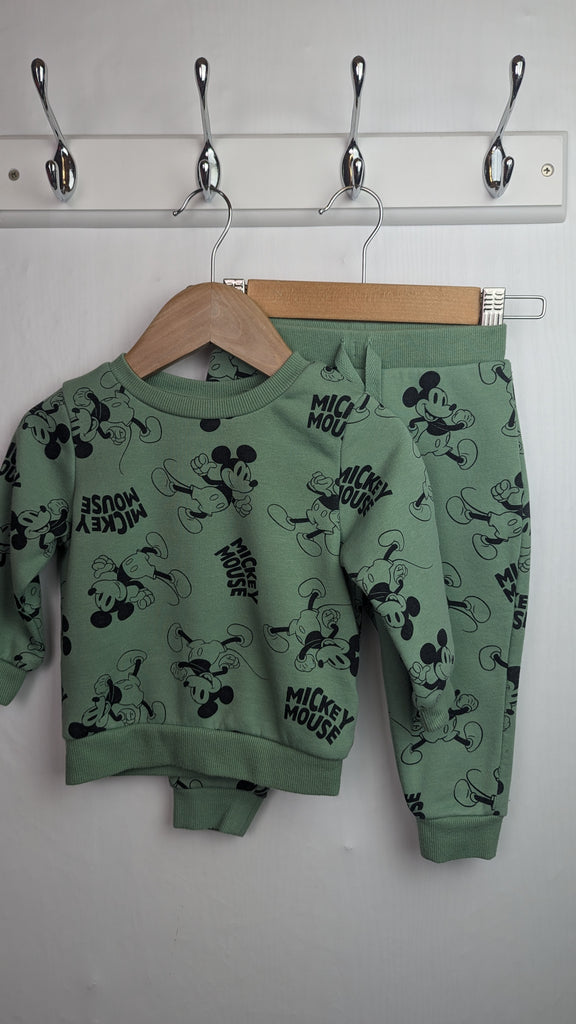 Primark Disney Mickey Mouse Jumper & Joggers - Boys 9-12 Months Little Ones Preloved Used, Preloved, Preworn & Second Hand Baby, Kids & Children's Clothing UK Online. Cheap affordable. Brands including Next, Joules, Nutmeg Morrisons, TU, F&F, H&M.