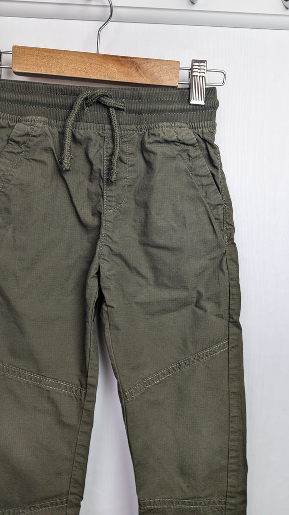 M&S Green Cargo Trousers - Boys 4-5 Years Little Ones Preloved Used, Preloved, Preworn & Second Hand Baby, Kids & Children's Clothing UK Online. Cheap affordable. Brands including Next, Joules, Nutmeg Morrisons, TU, F&F, H&M.