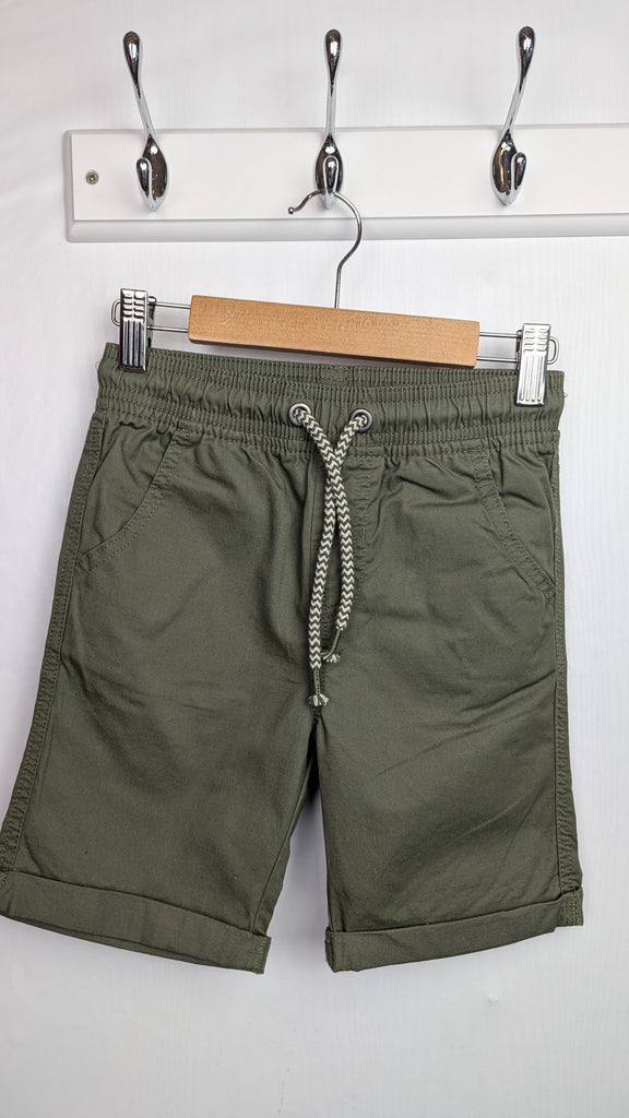 TU Green Chino Shorts - Boys 6 Years Little Ones Preloved Used, Preloved, Preworn & Second Hand Baby, Kids & Children's Clothing UK Online. Cheap affordable. Brands including Next, Joules, Nutmeg Morrisons, TU, F&F, H&M.