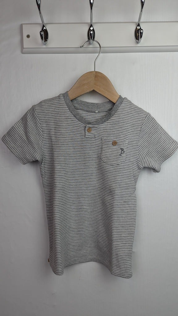 Millets Grey Short Sleeve Top - Boys 3-4 Years Little Ones Preloved Used, Preloved, Preworn & Second Hand Baby, Kids & Children's Clothing UK Online. Cheap affordable. Brands including Next, Joules, Nutmeg Morrisons, TU, F&F, H&M.