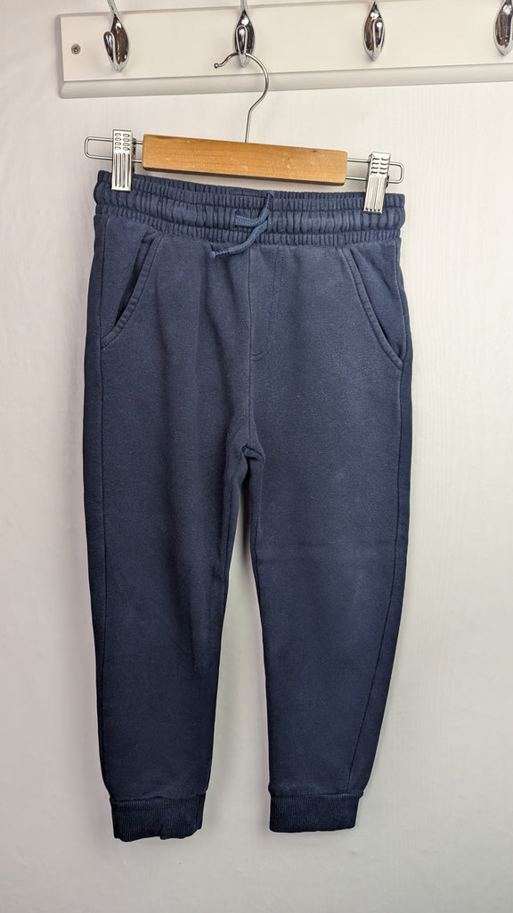 F&F Navy Jogging Bottoms - Boys 4-5 Years Little Ones Preloved Used, Preloved, Preworn & Second Hand Baby, Kids & Children's Clothing UK Online. Cheap affordable. Brands including Next, Joules, Nutmeg Morrisons, TU, F&F, H&M.