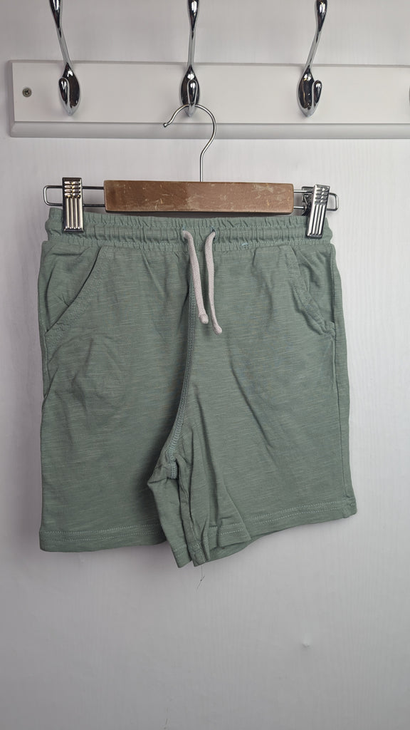 TU Grey/Green Shorts - Boys 5-6 Years Little Ones Preloved Used, Preloved, Preworn & Second Hand Baby, Kids & Children's Clothing UK Online. Cheap affordable. Brands including Next, Joules, Nutmeg Morrisons, TU, F&F, H&M.