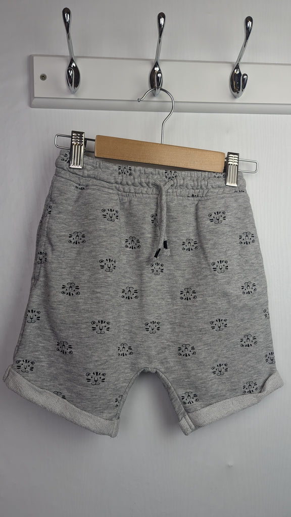 George Grey Tiger Shorts - Boys 5-6 Years Little Ones Preloved Used, Preloved, Preworn & Second Hand Baby, Kids & Children's Clothing UK Online. Cheap affordable. Brands including Next, Joules, Nutmeg Morrisons, TU, F&F, H&M.