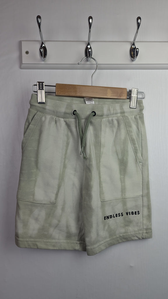 George 'Endless Vibes' Green Tie Dye Shorts - Boys 6-7 Years Little Ones Preloved Used, Preloved, Preworn & Second Hand Baby, Kids & Children's Clothing UK Online. Cheap affordable. Brands including Next, Joules, Nutmeg Morrisons, TU, F&F, H&M.