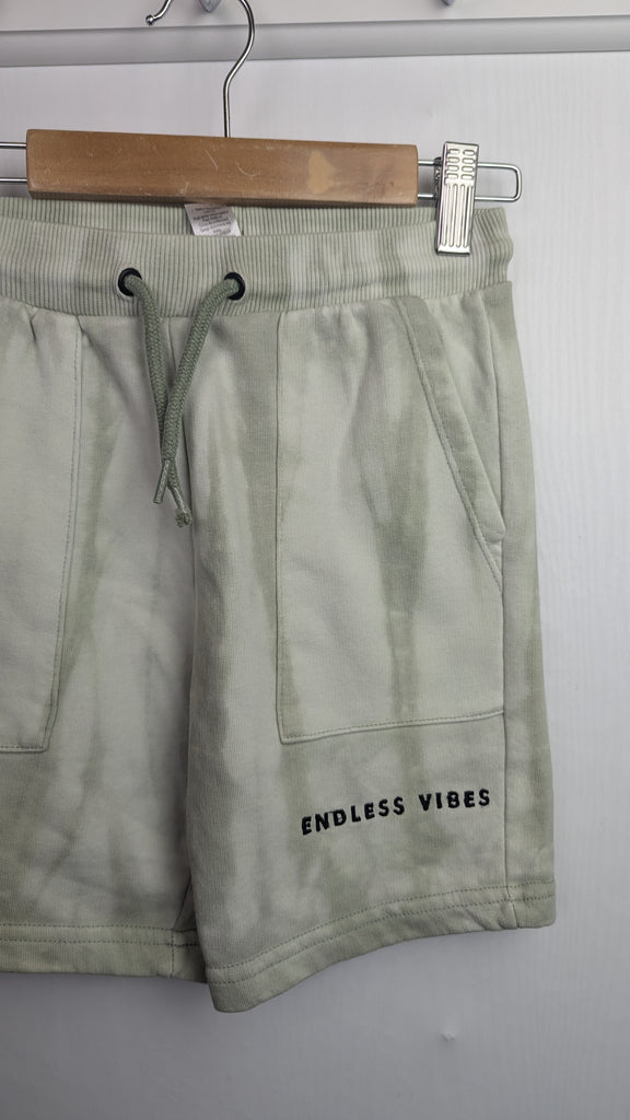 George 'Endless Vibes' Green Tie Dye Shorts - Boys 6-7 Years Little Ones Preloved Used, Preloved, Preworn & Second Hand Baby, Kids & Children's Clothing UK Online. Cheap affordable. Brands including Next, Joules, Nutmeg Morrisons, TU, F&F, H&M.