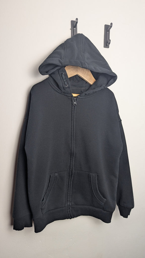 Primark Black Zipped Hoodie - Unisex 7-8 Years Little Ones Preloved Used, Preloved, Preworn & Second Hand Baby, Kids & Children's Clothing UK Online. Cheap affordable. Brands including Next, Joules, Nutmeg Morrisons, TU, F&F, H&M.