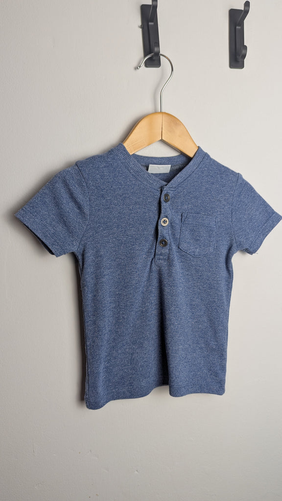 F&F Blue Short Sleeve Top - Boys 12-18 Months Little Ones Preloved Used, Preloved, Preworn & Second Hand Baby, Kids & Children's Clothing UK Online. Cheap affordable. Brands including Next, Joules, Nutmeg Morrisons, TU, F&F, H&M.