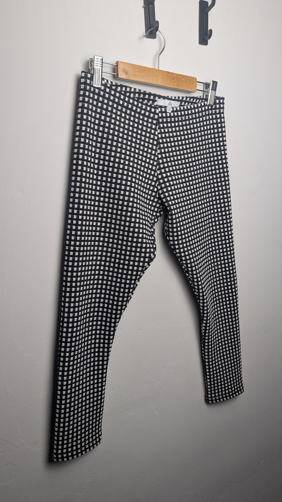 M&S Black, White & Silver Checked Leggings - Girls 9-10 Years Little Ones Preloved Used, Preloved, Preworn & Second Hand Baby, Kids & Children's Clothing UK Online. Cheap affordable. Brands including Next, Joules, Nutmeg Morrisons, TU, F&F, H&M.