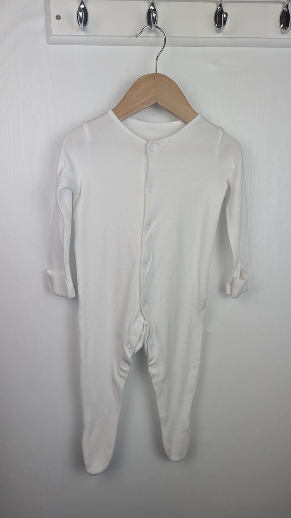 F&F White Sleepsuit - Unisex 6-9 Months Little Ones Preloved Used, Preloved, Preworn & Second Hand Baby, Kids & Children's Clothing UK Online. Cheap affordable. Brands including Next, Joules, Nutmeg Morrisons, TU, F&F, H&M.