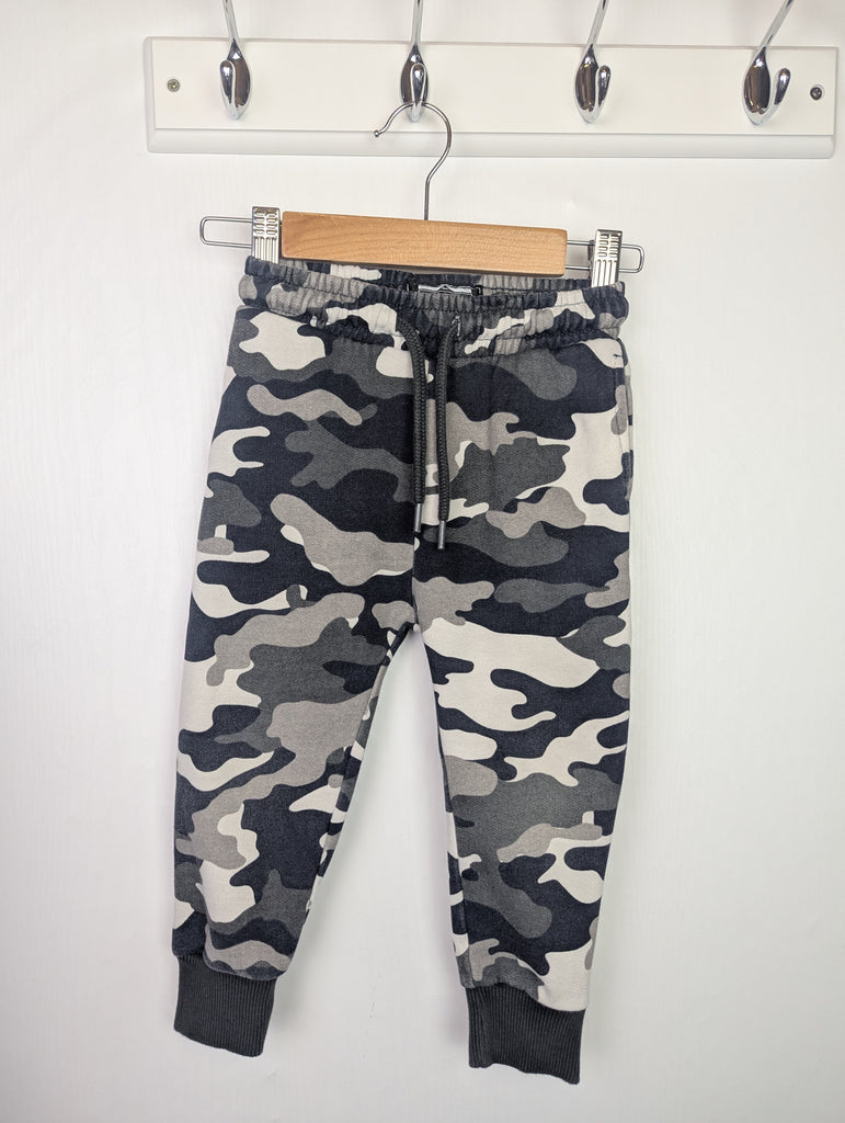 Next Camo Jogging Bottoms - Boys 2-3 Years Little Ones Preloved Used, Preloved, Preworn Baby, Girls & Boys Clothes. Kids & Children's second hand Clothing UK Online. Cheap affordable. Brands including Next, Joules, Nutmeg Morrisons, TU, F&F, H&M.