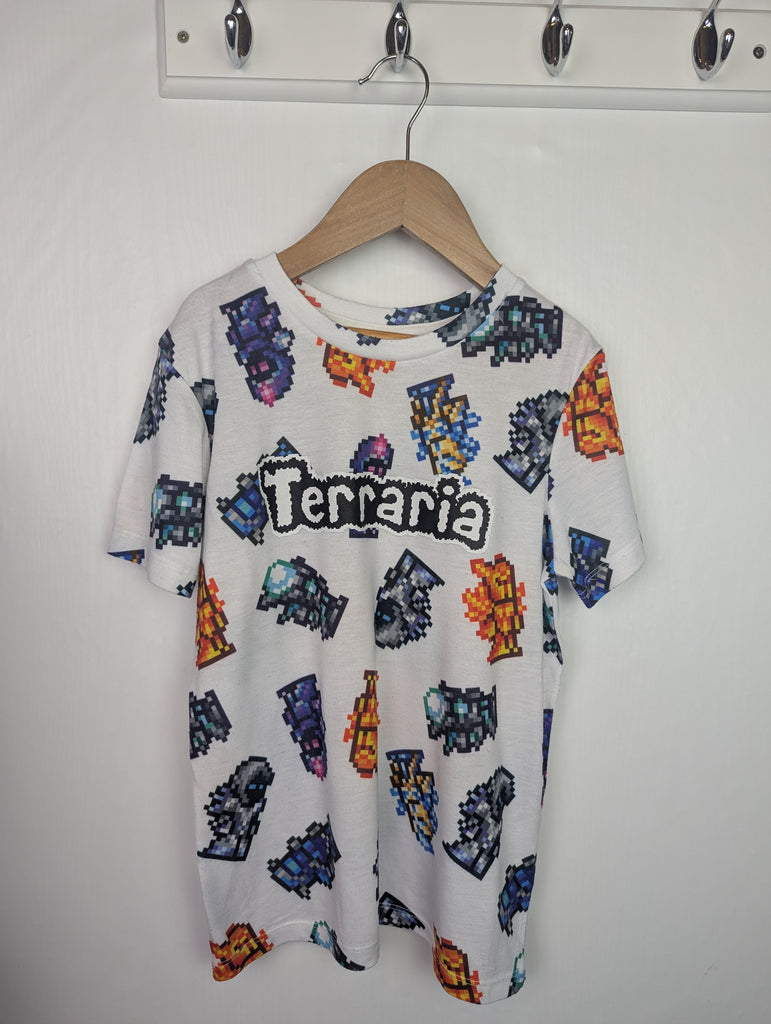 George Terraria Top - Boys 8-9 Years Little Ones Preloved Used, Preloved, Preworn Baby, Girls & Boys Clothes. Kids & Children's second hand Clothing UK Online. Cheap affordable. Brands including Next, Joules, Nutmeg Morrisons, TU, F&F, H&M.