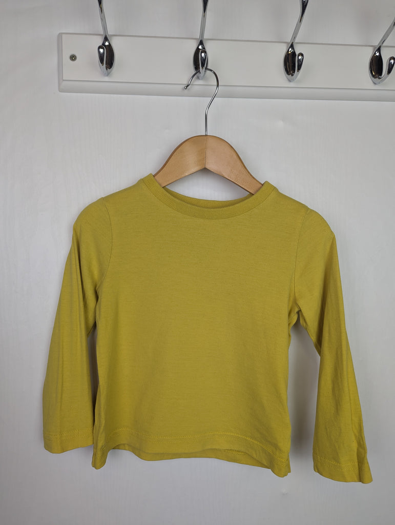 Mothercare Yellow Top - Boys 12-18 Months Little Ones Preloved Used, Preloved, Preworn Baby, Girls & Boys Clothes. Kids & Children's second hand Clothing UK Online. Cheap affordable. Brands including Next, Joules, Nutmeg Morrisons, TU, F&F, H&M.