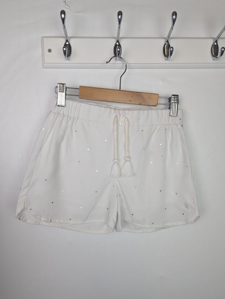 Carrement Beau White Shorts - Girls 8 Years Little Ones Preloved Used, Preloved, Preworn Baby, Girls & Boys Clothes. Kids & Children's second hand Clothing UK Online. Cheap affordable. Brands including Next, Joules, Nutmeg Morrisons, TU, F&F, H&M.