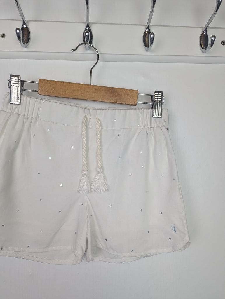 Carrement Beau White Shorts - Girls 8 Years Little Ones Preloved Used, Preloved, Preworn Baby, Girls & Boys Clothes. Kids & Children's second hand Clothing UK Online. Cheap affordable. Brands including Next, Joules, Nutmeg Morrisons, TU, F&F, H&M.