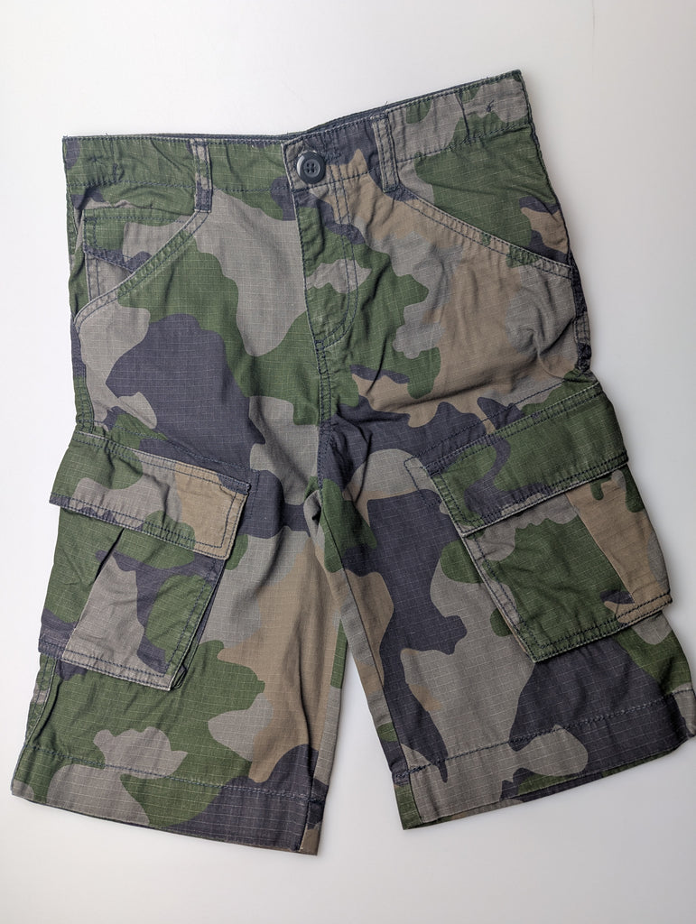 F&F Camo Shorts - Boys 9-10 Years Little Ones Preloved Used, Preloved, Preworn Baby, Girls & Boys Clothes. Kids & Children's second hand Clothing UK Online. Cheap affordable. Brands including Next, Joules, Nutmeg Morrisons, TU, F&F, H&M.