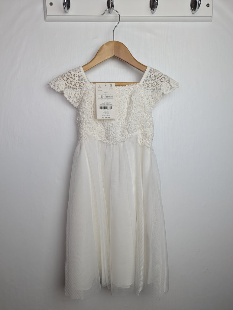 NWT's Monsoon Bridesmaid Dress - Girls 2-3 Years Little Ones Preloved Used, Preloved, Preworn Baby, Girls & Boys Clothes. Kids & Children's second hand Clothing UK Online. Cheap affordable. Brands including Next, Joules, Nutmeg Morrisons, TU, F&F, H&M.