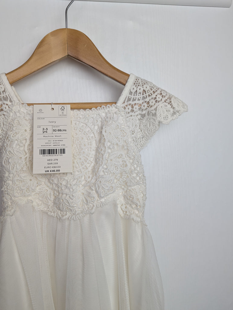 NWT's Monsoon Bridesmaid Dress - Girls 2-3 Years Little Ones Preloved Used, Preloved, Preworn Baby, Girls & Boys Clothes. Kids & Children's second hand Clothing UK Online. Cheap affordable. Brands including Next, Joules, Nutmeg Morrisons, TU, F&F, H&M.