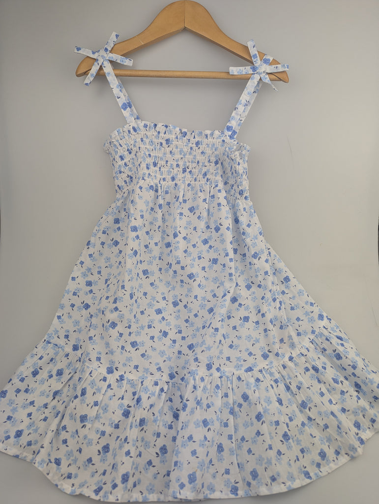 Primark White & Blue Floral Dress - Girls 5-6 Years Little Ones Preloved Used, Preloved, Preworn Baby, Girls & Boys Clothes. Kids & Children's second hand Clothing UK Online. Cheap affordable. Brands including Next, Joules, Nutmeg Morrisons, TU, F&F, H&M.