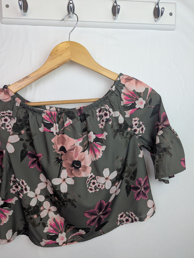 Miss Evie Floral Top - Girls 10-11 Years Little Ones Preloved Second Hand Baby, Girls & Boys Clothes. UK Postage