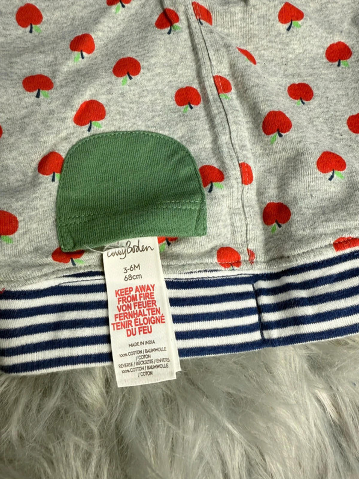 Nwot’s Ex-Boden Reversible Jogging Bottoms - Unisex 3-6 Months Little Ones Preloved. Preloved Kids & Children’s Gently Used Clothing. Second Hand Baby, Girls & Boys Clothes. UK Postage