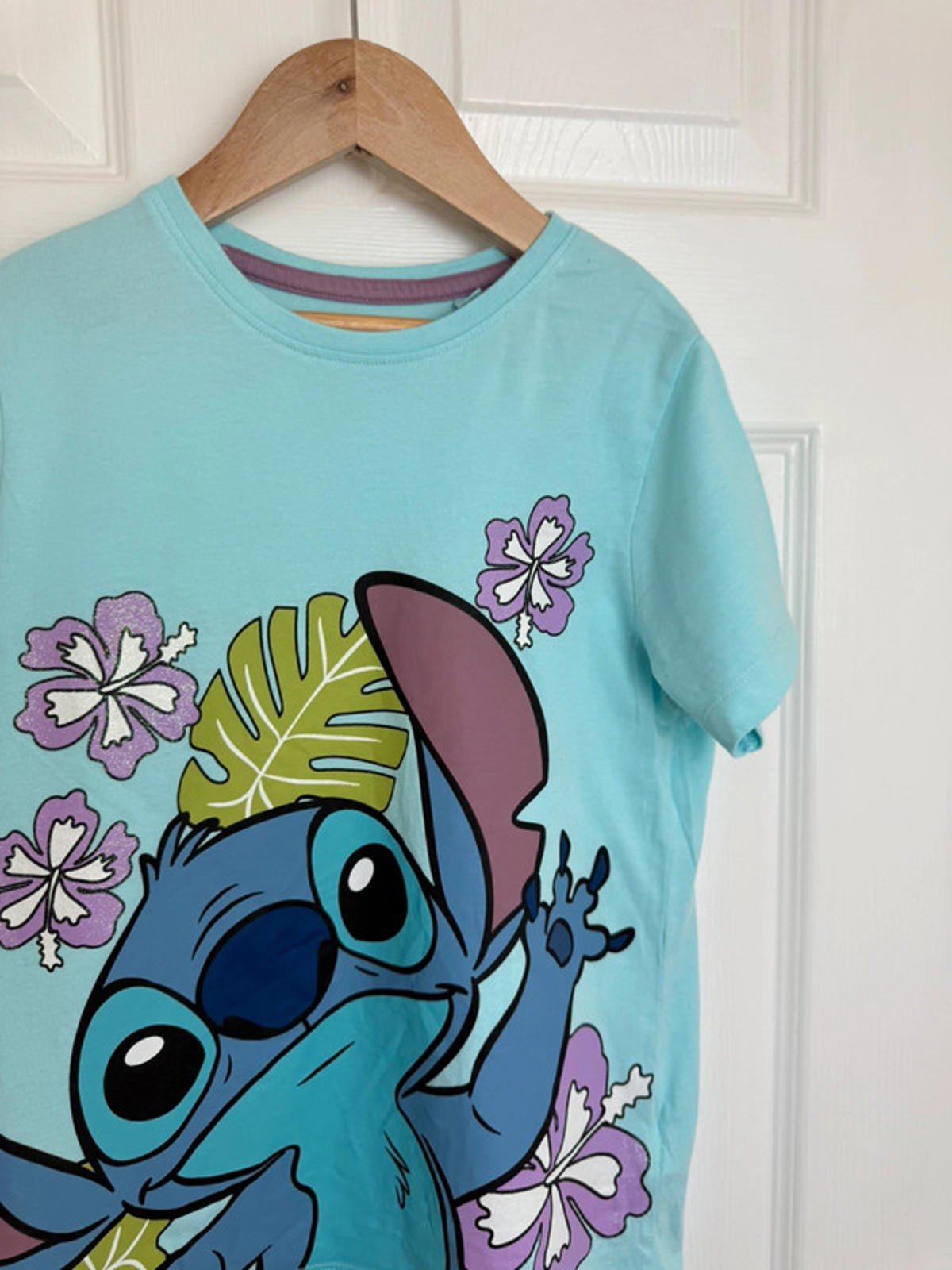 Primark Disney Stitch Short Sleeve Top - Girls 9-10 Years Little Ones Preloved. Preloved Kids & Children’s Gently Used Clothing. Second Hand Baby, Girls & Boys Clothes. UK Postage