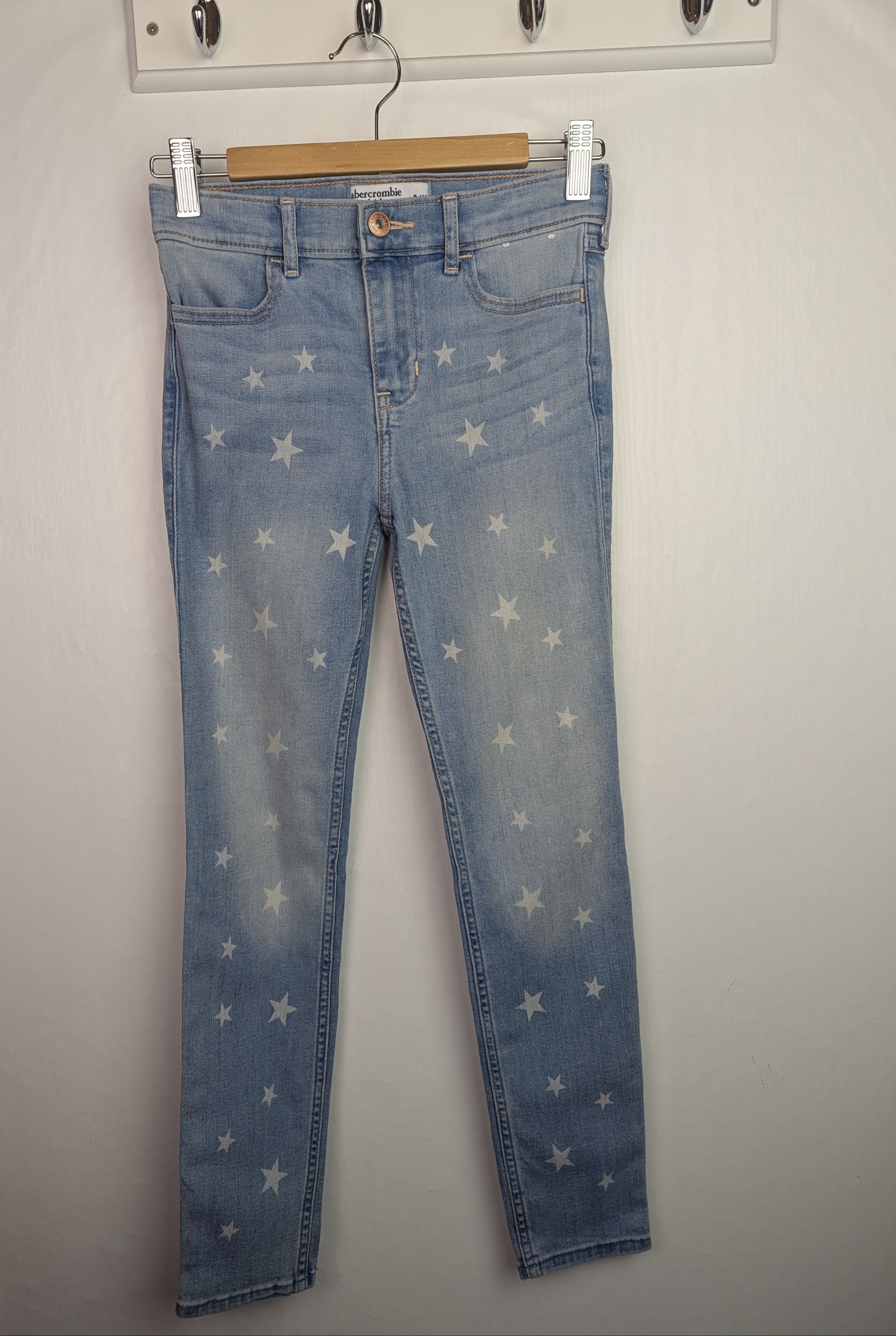 Abercrombie Kids Star Jeans - Girls 9 - 10 Years - Little Ones Preloved. Second Hand Children's & Preloved Baby, Kids, Girls & Boys Clothes. UK online