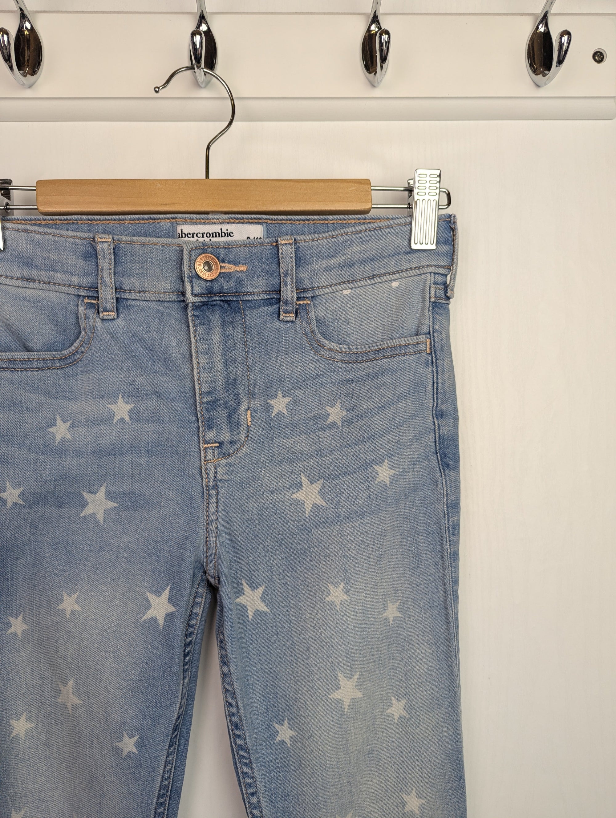 Abercrombie Kids Star Jeans - Girls 9 - 10 Years - Little Ones Preloved. Second Hand Children's & Preloved Baby, Kids, Girls & Boys Clothes. UK online