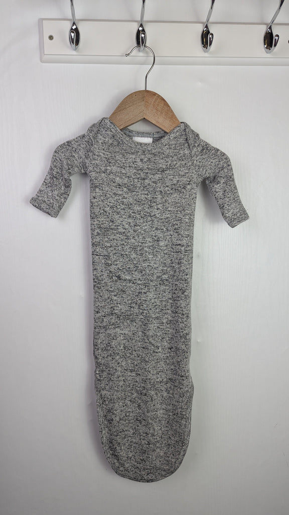 Aden & Anais Grey Knit Snuggle - Unisex 0-3 Months Little Ones Preloved Used, Preloved, Preworn Baby, Girls & Boys Clothes. Kids & Children's second hand Clothing UK Online. Cheap affordable. Brands including Next, Joules, Nutmeg Morrisons, TU, F&F, H&M.