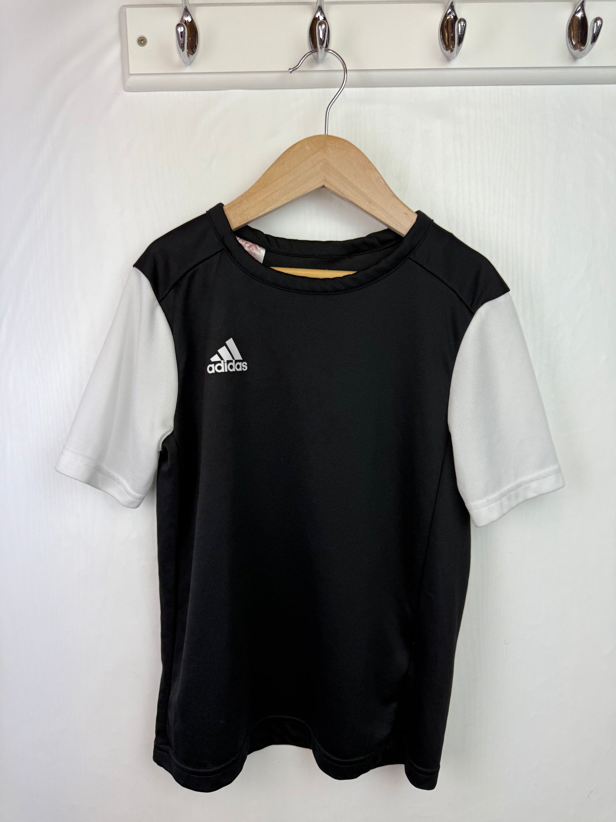 Adidas Black & White Top - Boys 9 - 10 Years - Little Ones Preloved. Second Hand Children's & Preloved Baby, Kids, Girls & Boys Clothes. UK online