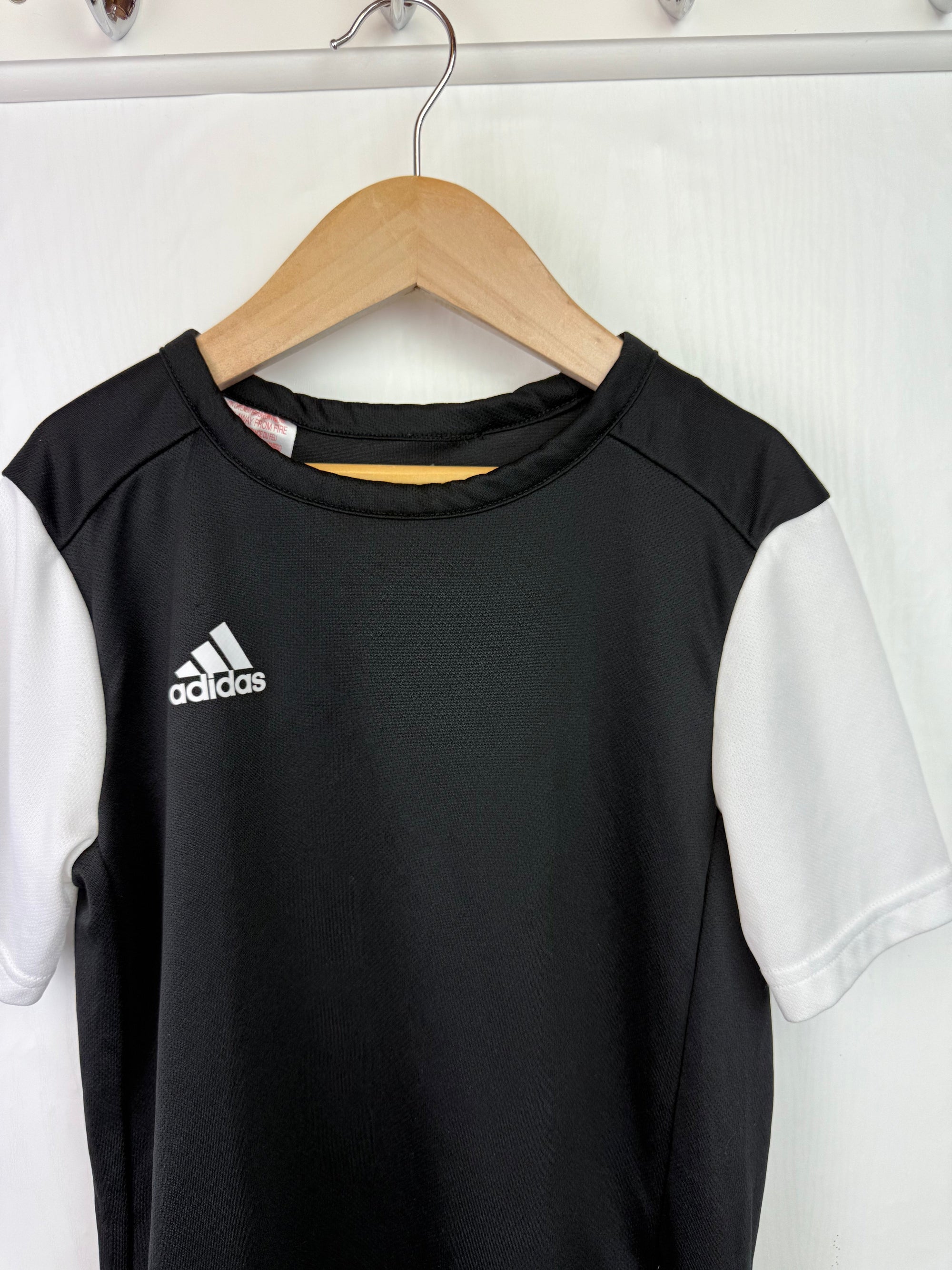 Adidas Black & White Top - Boys 9 - 10 Years - Little Ones Preloved. Second Hand Children's & Preloved Baby, Kids, Girls & Boys Clothes. UK online