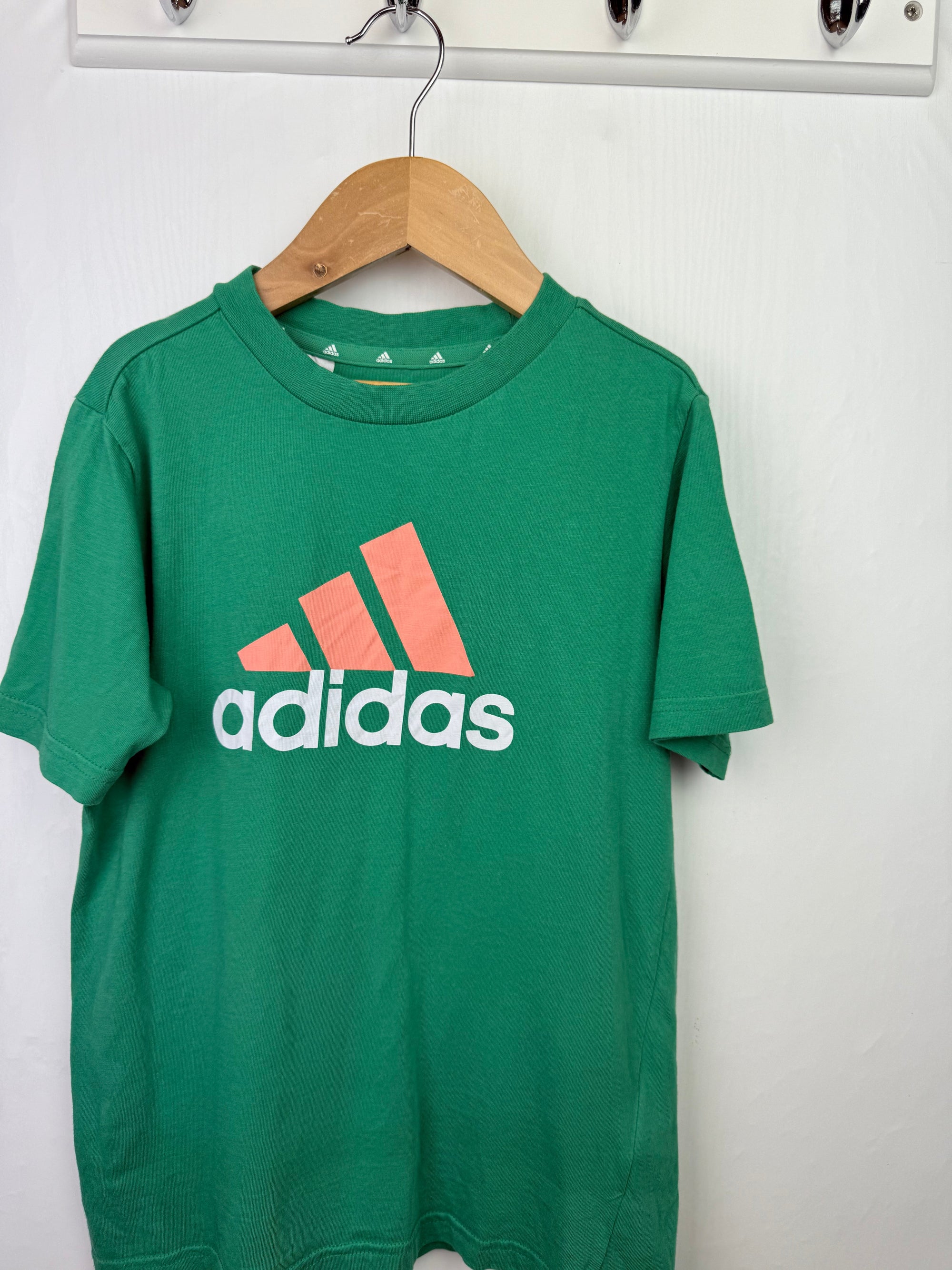 Adidas Green Short Sleeve Top - Unisex 9 - 10 Years - Little Ones Preloved. Second Hand Children's & Preloved Baby, Kids, Girls & Boys Clothes. UK online