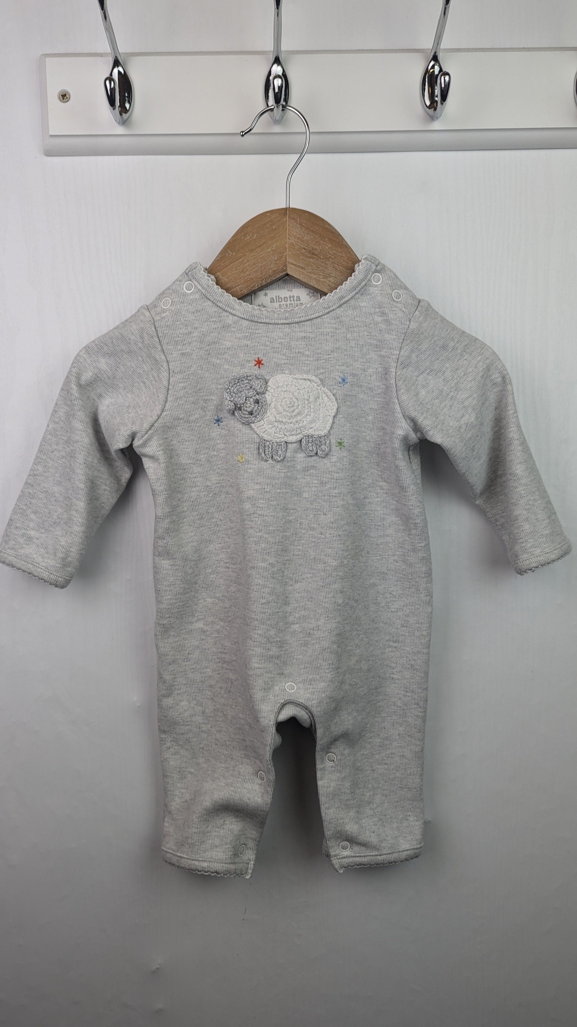Albetta Premium Grey Sheep Romper - Unisex 0 - 3 Months - Little Ones Preloved. Second Hand Children's & Preloved Baby, Kids, Girls & Boys Clothes. UK online