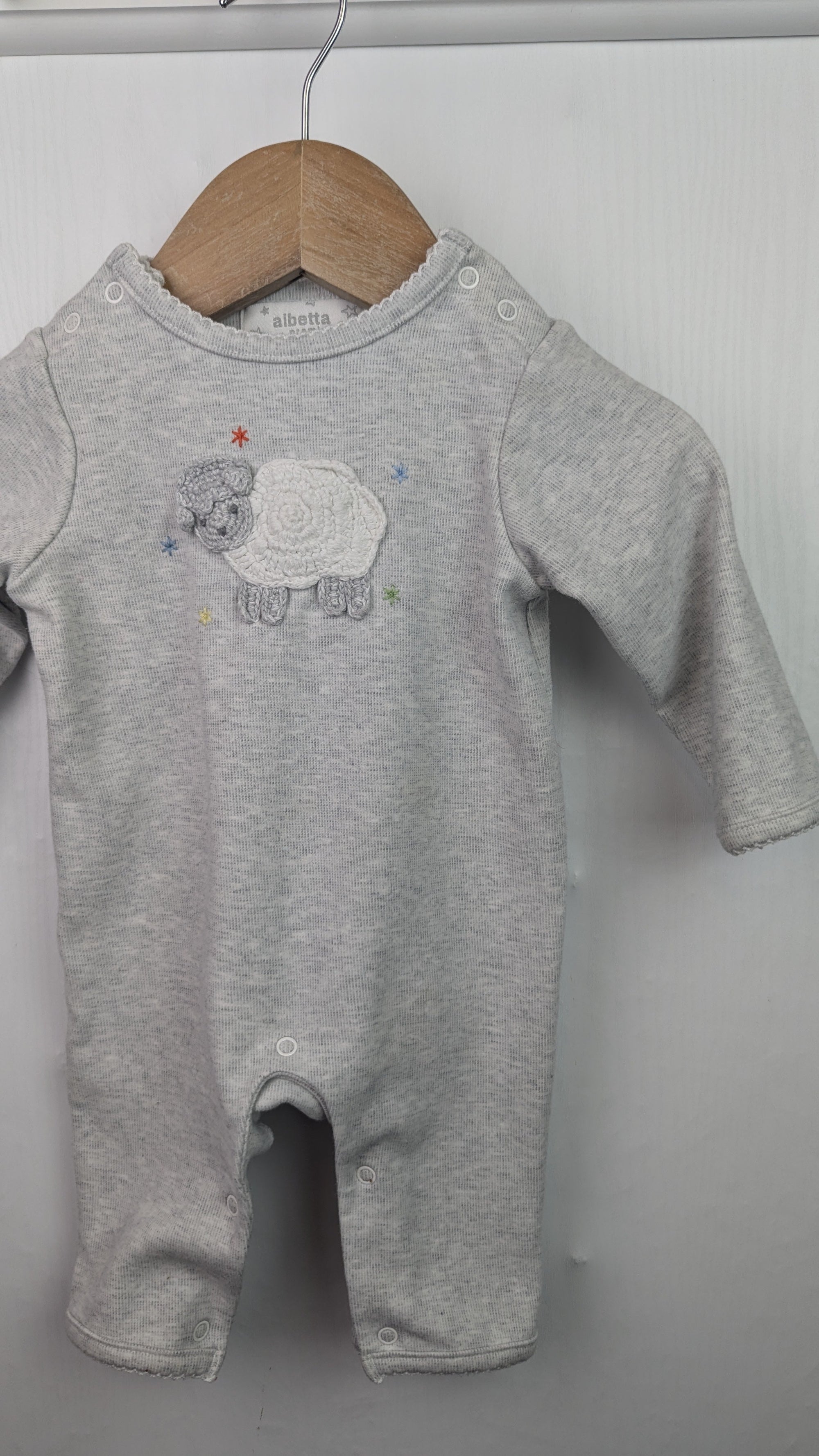 Albetta Premium Grey Sheep Romper - Unisex 0 - 3 Months - Little Ones Preloved. Second Hand Children's & Preloved Baby, Kids, Girls & Boys Clothes. UK online