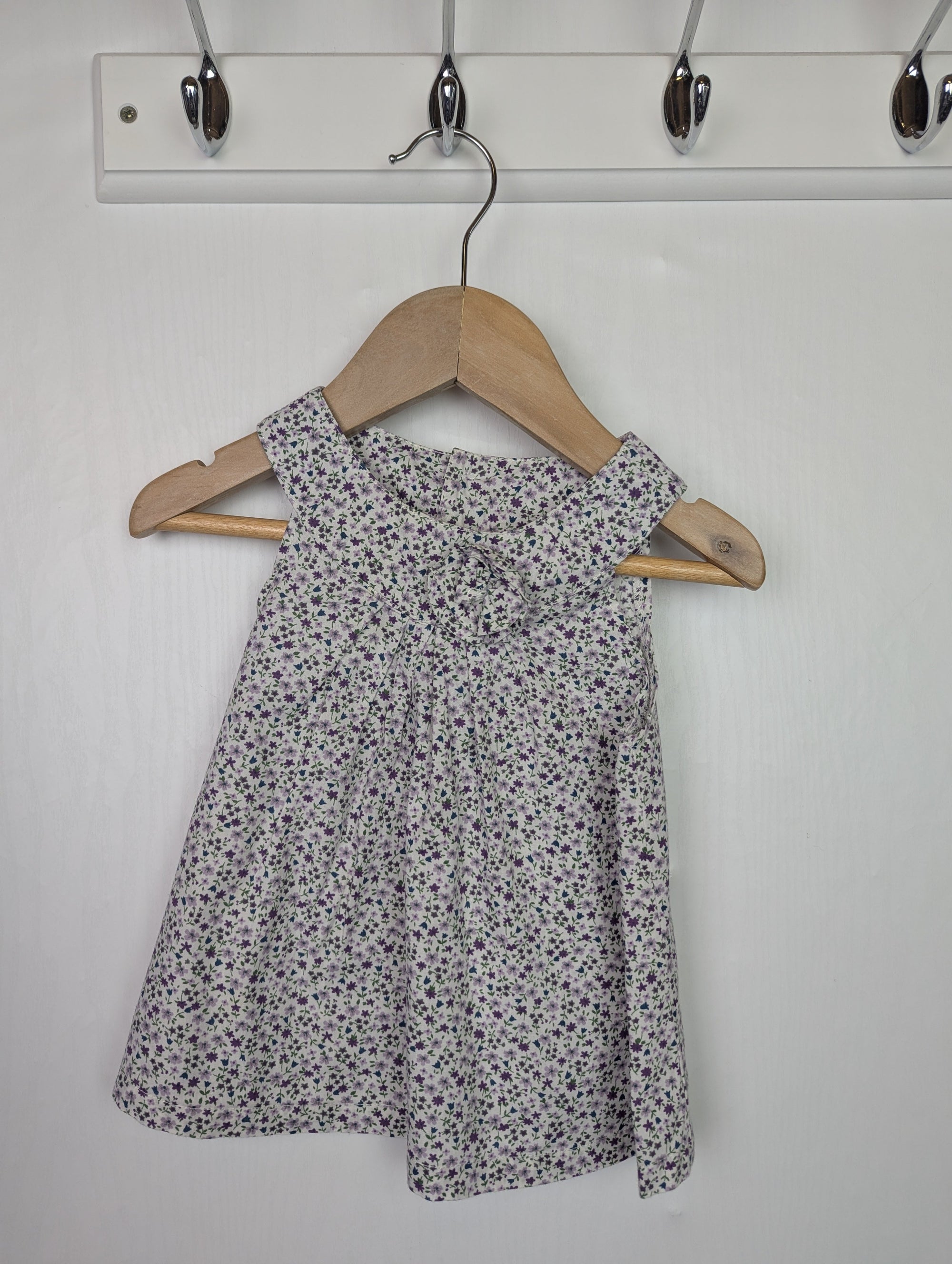 Aloaa Purple Floral Top - Girls 12 Months - Little Ones Preloved. Second Hand Children's & Preloved Baby, Kids, Girls & Boys Clothes. UK online