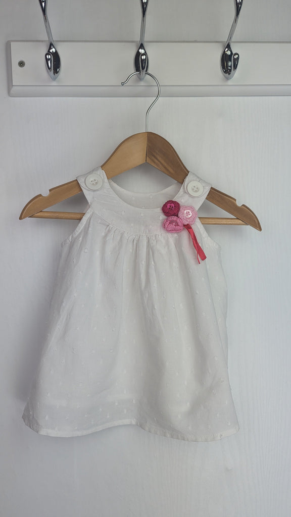 Baby Time White Cotton Dress - Baby Girls 0-3 Months Baby Time Used, Preloved, Preworn & Second Hand Baby, Kids & Children's Clothing UK Online. Cheap affordable. Brands including Next, Joules, Nutmeg Morrisons, TU, F&F, H&M.