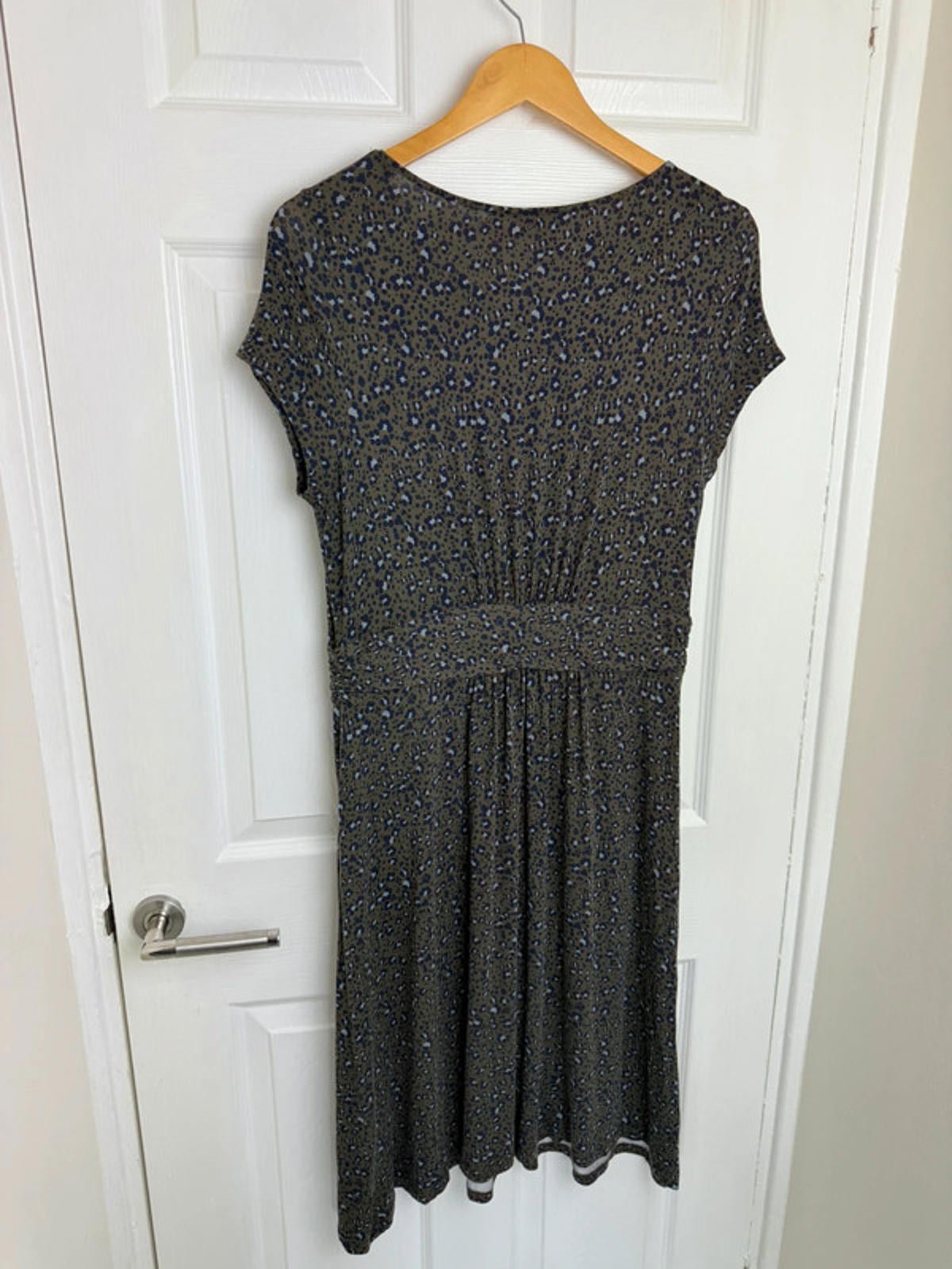 Boden Green Animal Print Dress - Ladies Size 14 - Little Ones Preloved. Second Hand Children's & Preloved Baby, Kids, Girls & Boys Clothes. UK online
