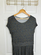 Boden Green Animal Print Dress - Ladies Size 14 - Little Ones Preloved. Second Hand Children's & Preloved Baby, Kids, Girls & Boys Clothes. UK online