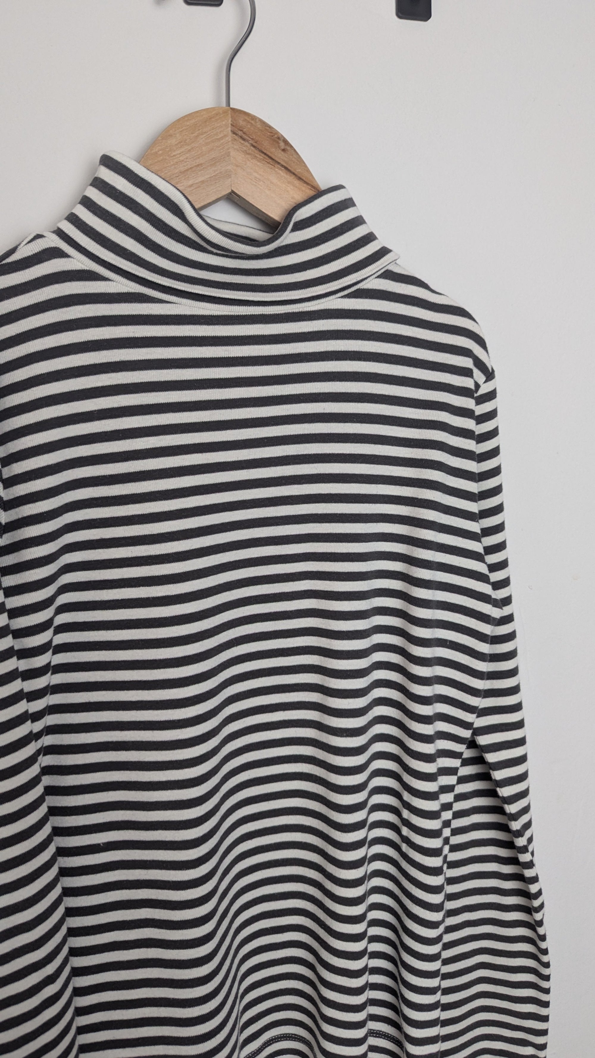 Boden Grey Striped Turtle Neck Top - Girls 11 - 12 Years - Little Ones Preloved. Second Hand Children's & Preloved Baby, Kids, Girls & Boys Clothes. UK online