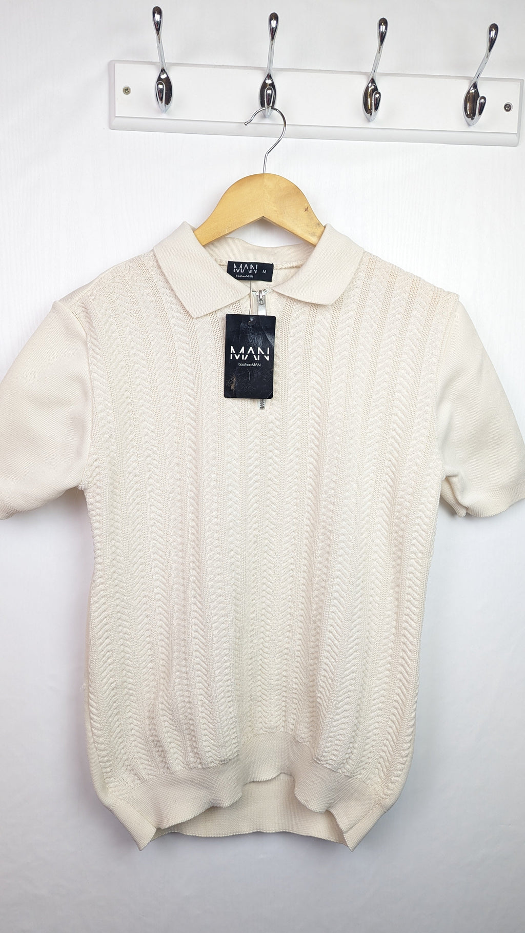 BoohooMan Mens Cream Stretchy Shirt - Medium - Little Ones Preloved. Second Hand Children's & Preloved Baby, Kids, Girls & Boys Clothes. UK online