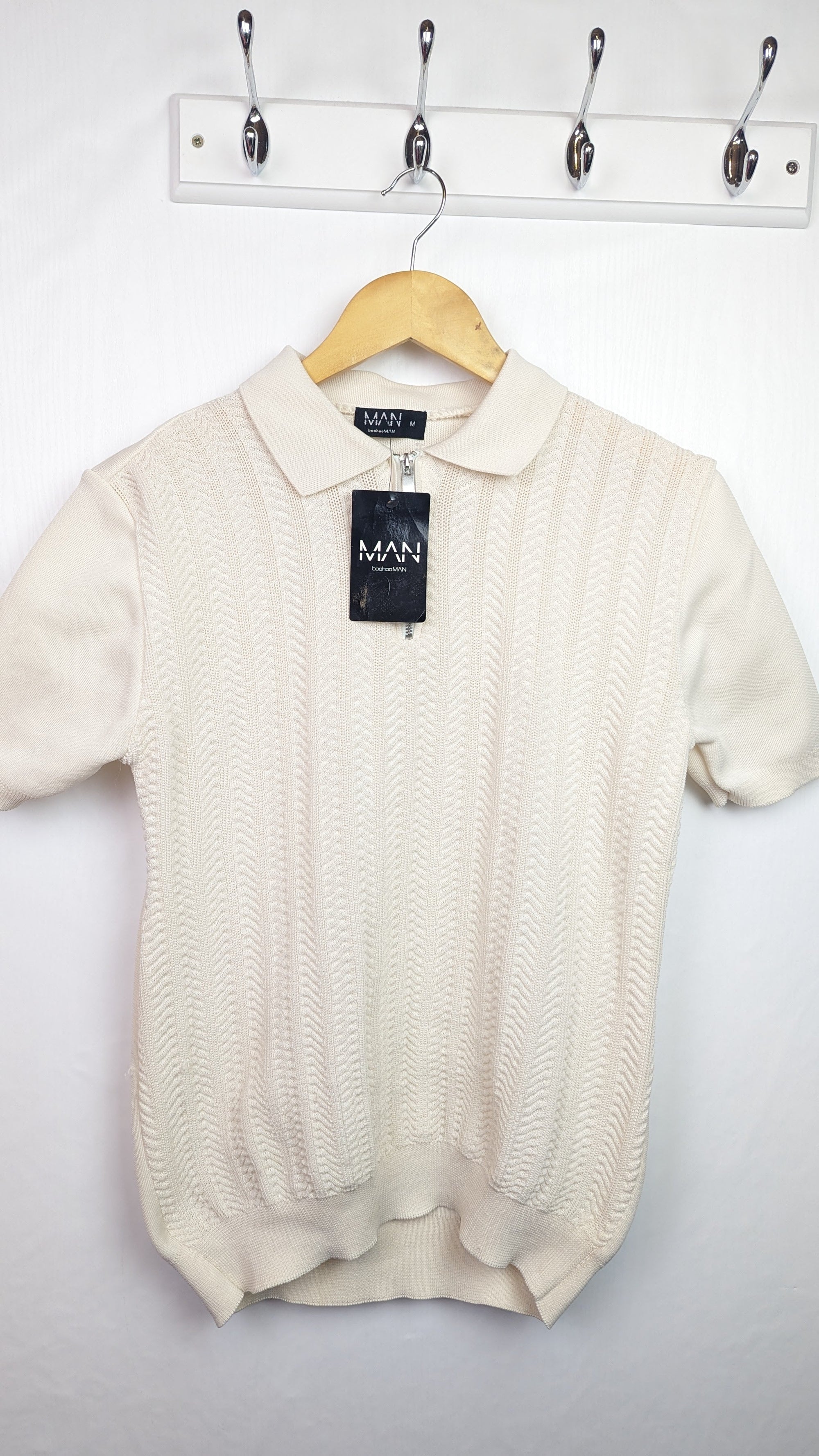 BoohooMan Mens Cream Stretchy Shirt - Medium - Little Ones Preloved. Second Hand Children's & Preloved Baby, Kids, Girls & Boys Clothes. UK online