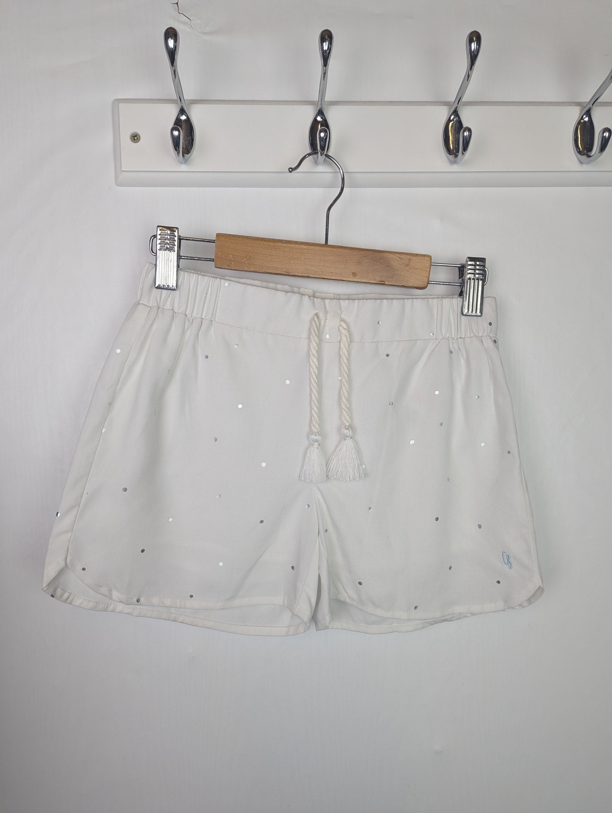Carrement Beau White Shorts - Girls 8 Years - Little Ones Preloved. Second Hand Children's & Preloved Baby, Kids, Girls & Boys Clothes. UK online
