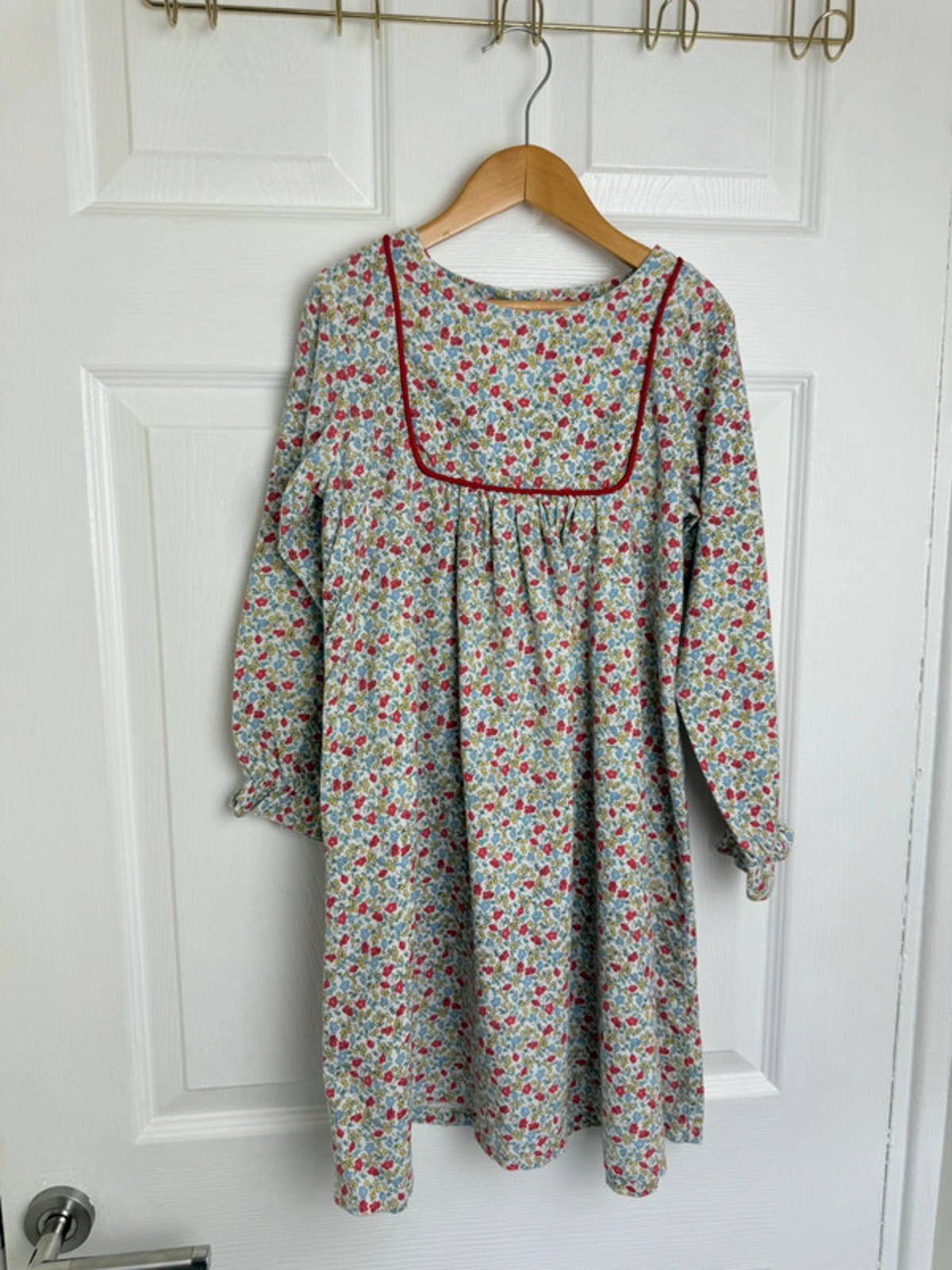 Cath Kids Ditsy Floral Long Sleeve Dress - Girls 7 - 8 Years - Little Ones Preloved. Second Hand Children's & Preloved Baby, Kids, Girls & Boys Clothes. UK online