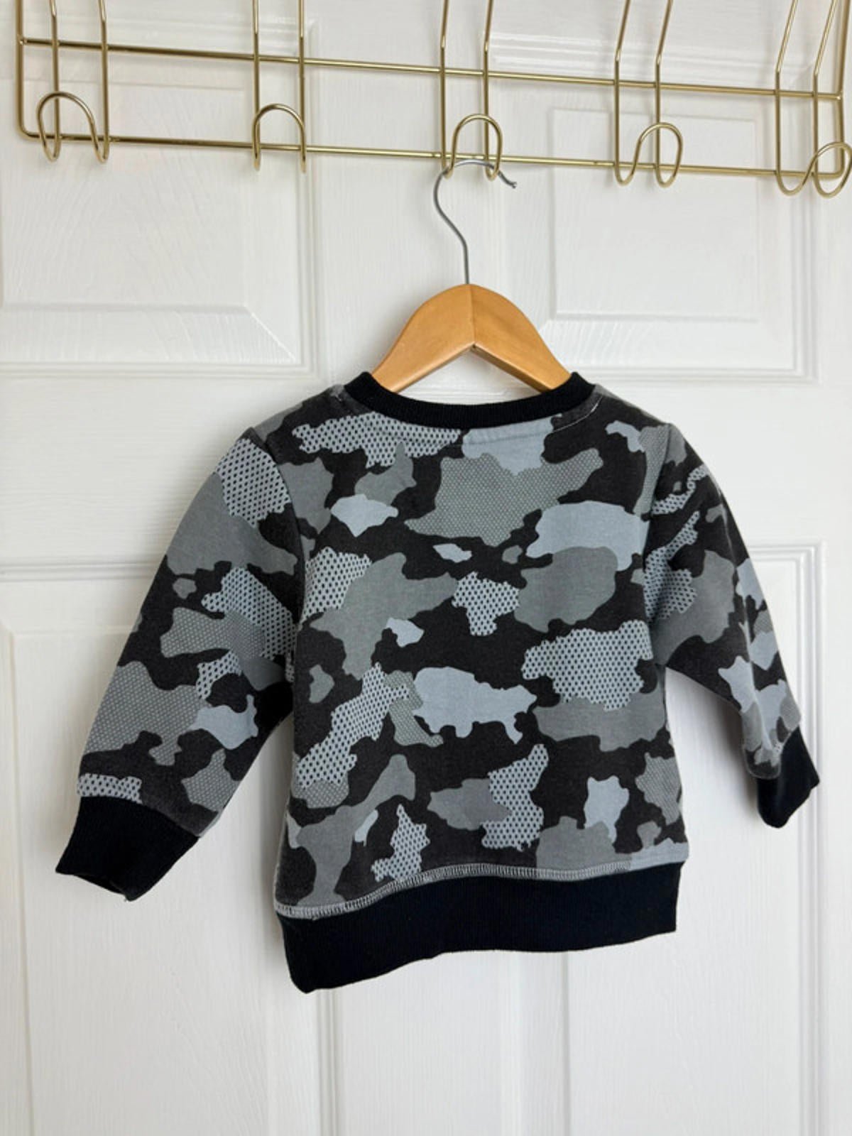 Champion Grey Camo Jumper - Boys 12 Months - Little Ones Preloved. Second Hand Children's & Preloved Baby, Kids, Girls & Boys Clothes. UK online