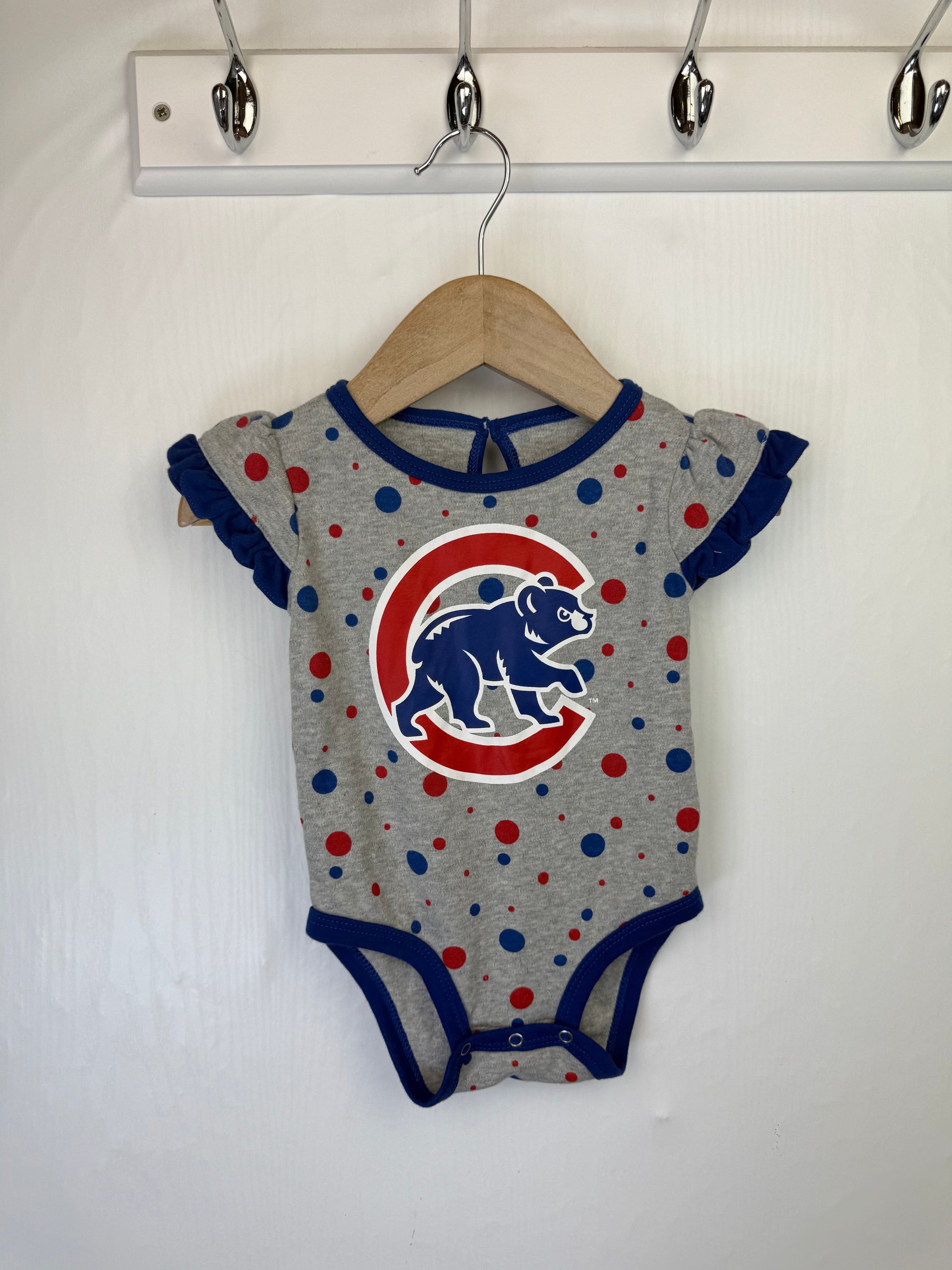 Chicago Cubs Girls Bodysuit - Baby Girls 3 - 6 Months - Little Ones Preloved. Second Hand Children's & Preloved Baby, Kids, Girls & Boys Clothes. UK online