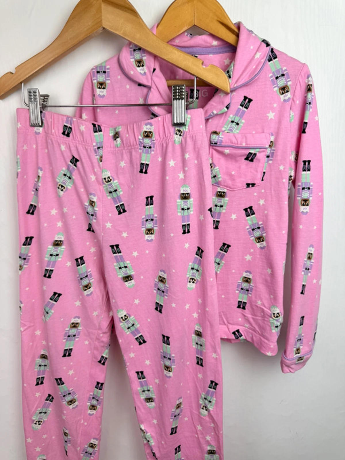 F&F Christmas Cracker Pyjamas - Girls 5-6 Years